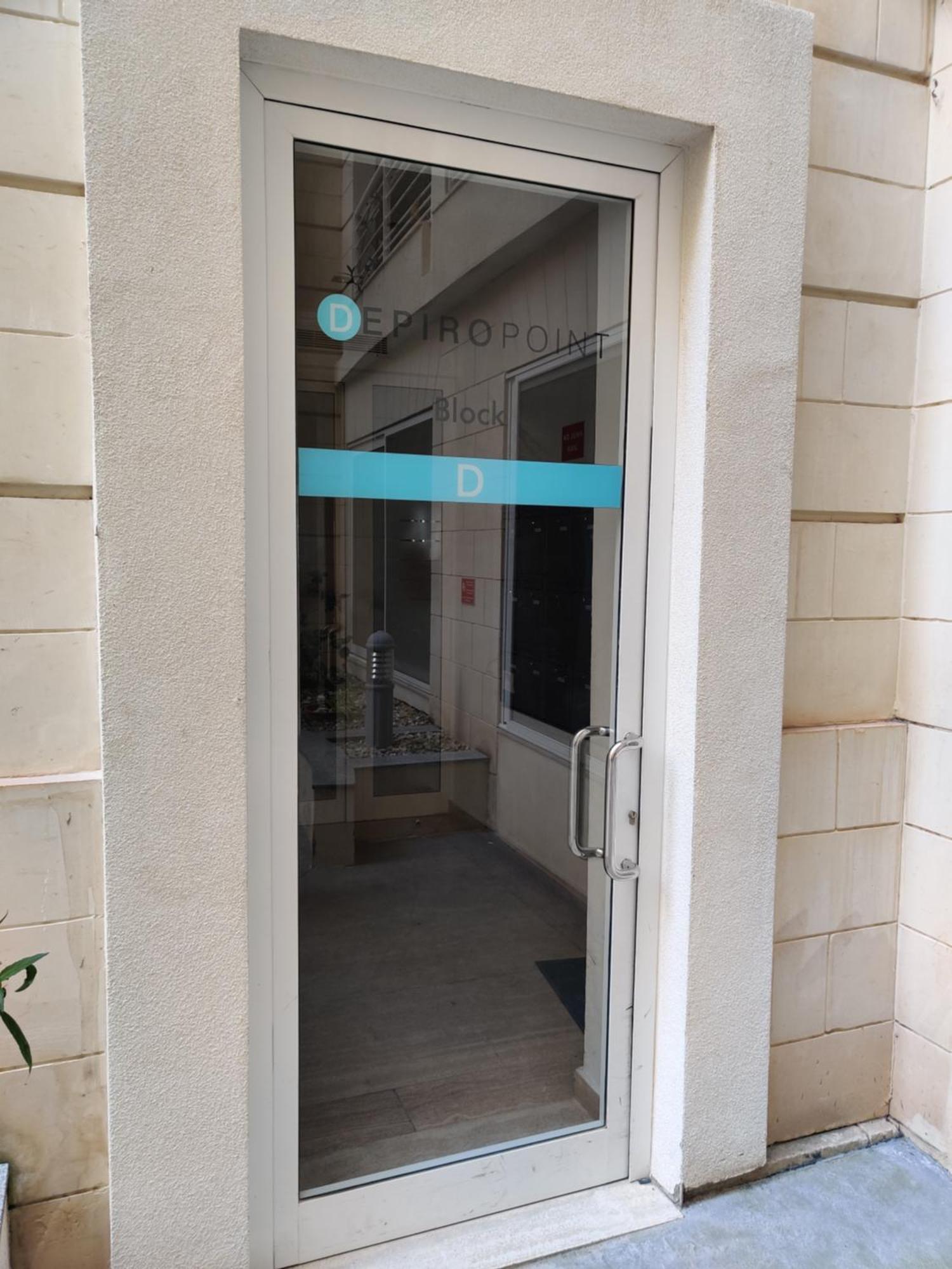 Depiro Point Deluxe - Modern, Designer Apartment 2 Minutes Away From Popular Sliema Seafront Exterior foto