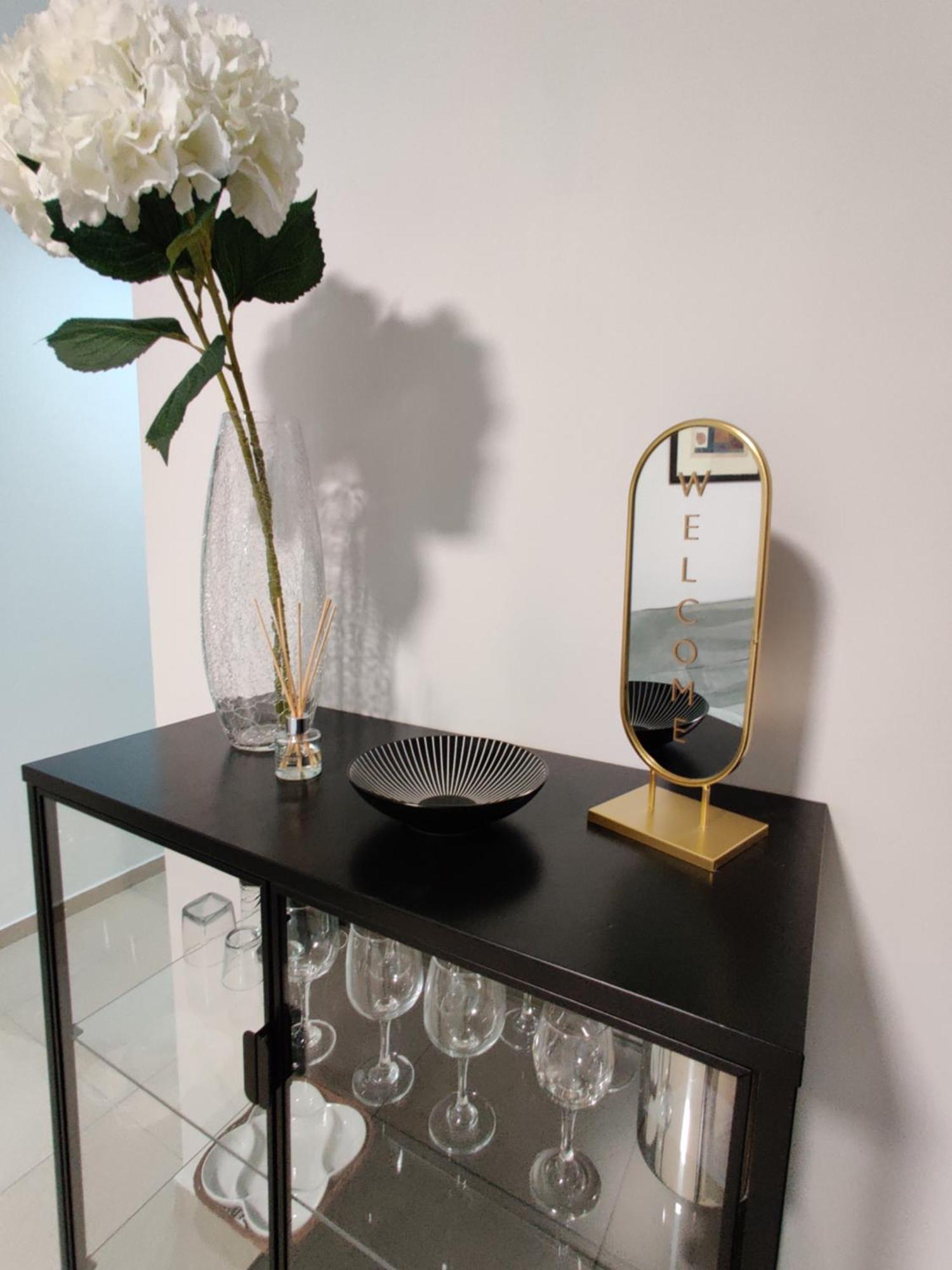 Depiro Point Deluxe - Modern, Designer Apartment 2 Minutes Away From Popular Sliema Seafront Exterior foto