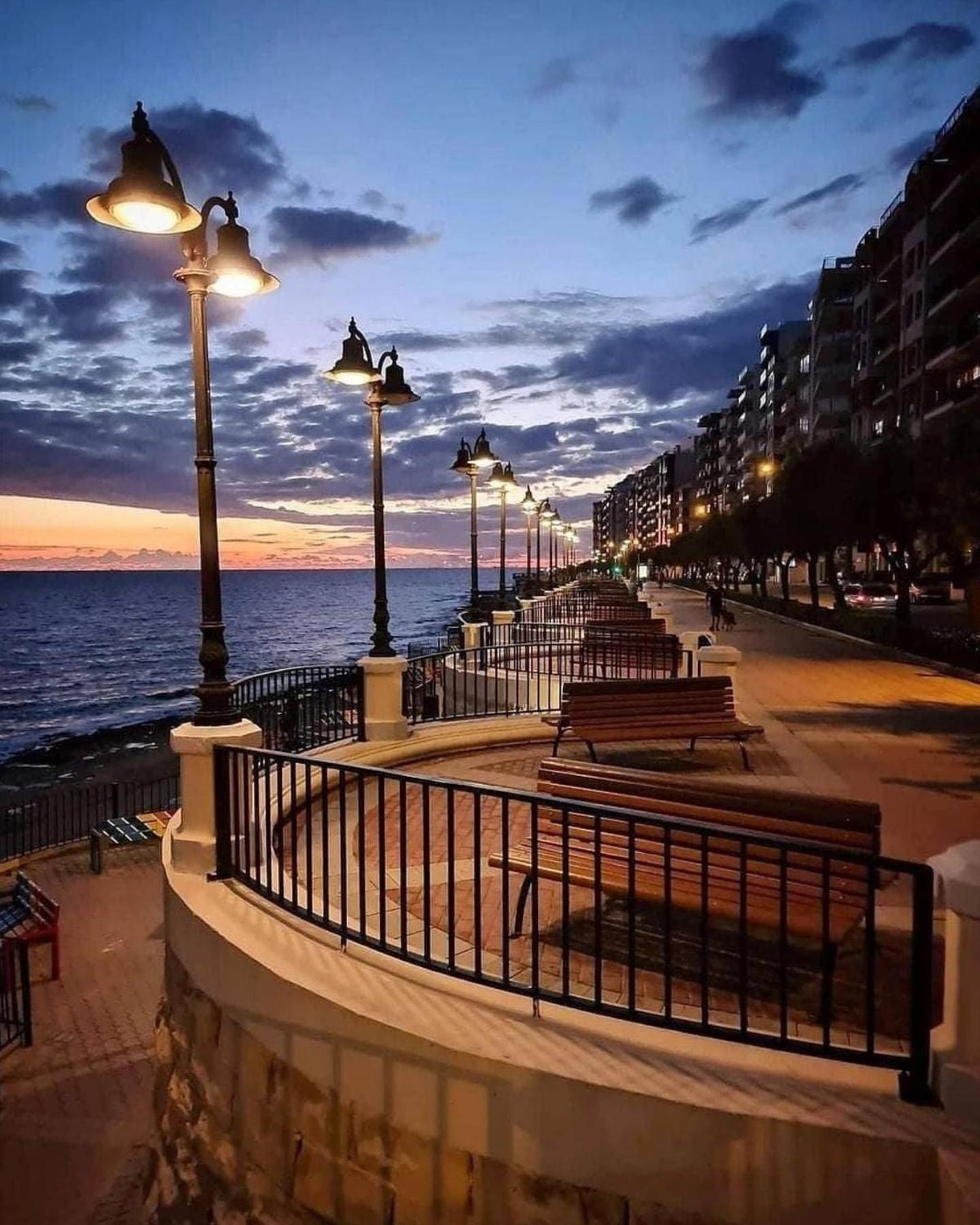 Depiro Point Deluxe - Modern, Designer Apartment 2 Minutes Away From Popular Sliema Seafront Exterior foto